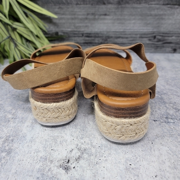 Pierre Dumas | Tan Elastic Strap Platform Sandals Size 8M - Picture 5 of 10